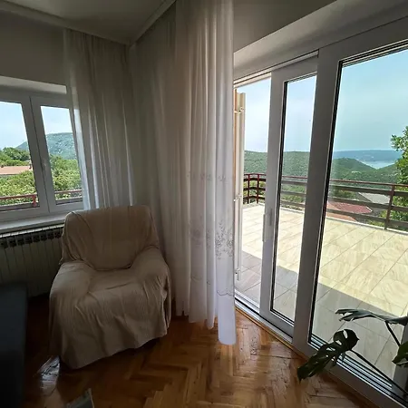 App 2 2 * Crikvenica